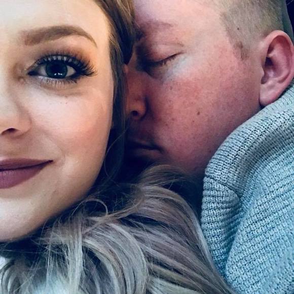 Meet your Posher, Whitley - Picture 1 of 1